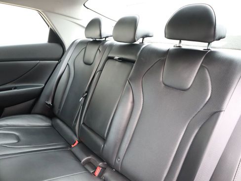 Used 2024 Hyundai Elantra Limited image 50