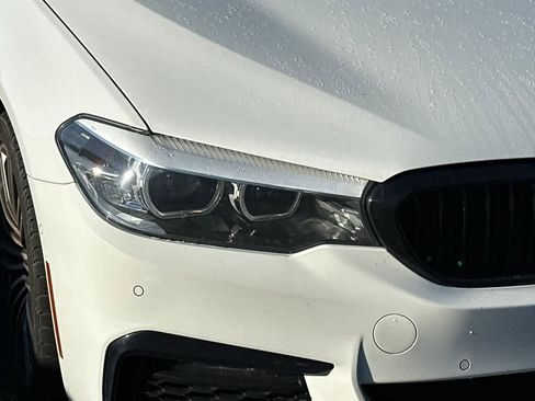 Used 2019 BMW 540i w/ M Sport Package image 8