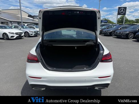 Used 2023 Mercedes-Benz E 350 4MATIC Sedan image 23