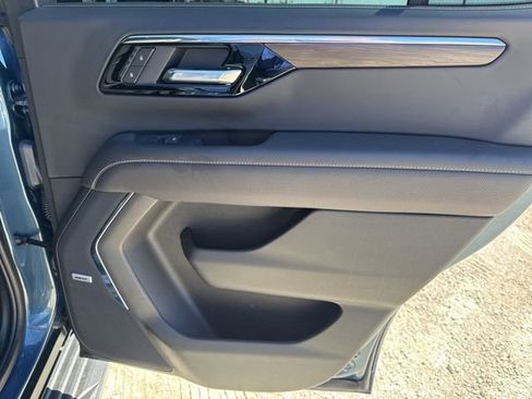 Used 2025 Chevrolet Tahoe Premier image 30