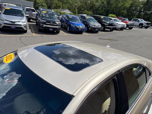 Used 2012 Lexus ES 350 4dr Sdn image 8