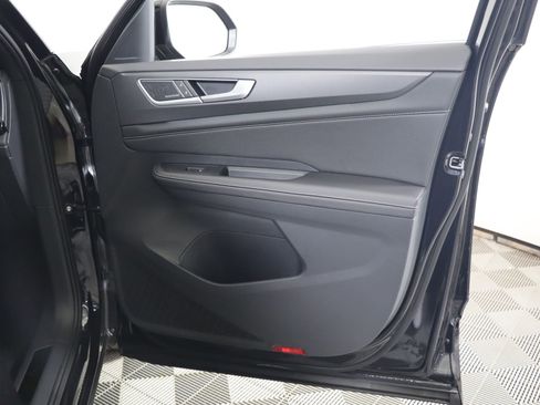 Used 2025 Volkswagen Atlas Cross Sport SEL Premium R-Line image 48