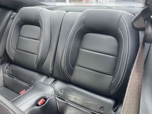 Used 2017 Ford Mustang Coupe image 8