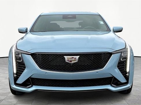 Used 2025 Cadillac CT5 V image 3