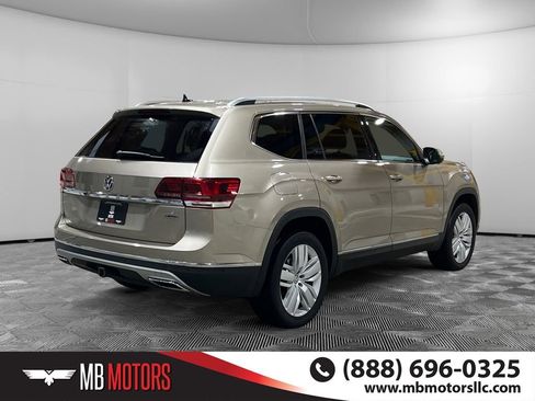 Used 2018 Volkswagen Atlas SEL Premium image 3