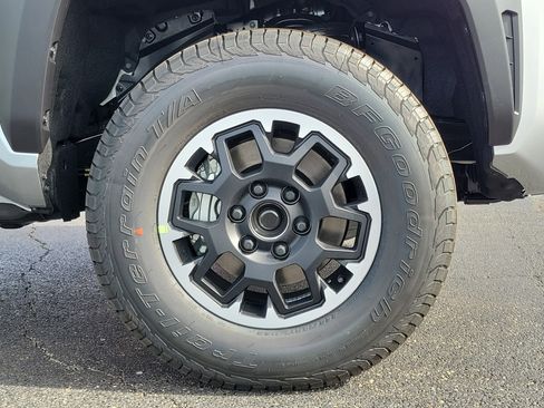 New 2026 Toyota Tacoma TRD Off-Road AWD/4WD image 5