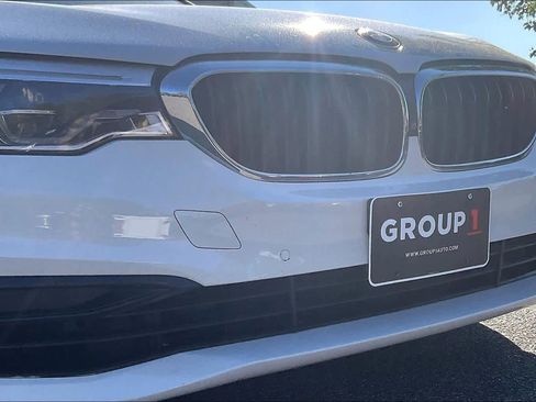 Used 2020 BMW 530i w/ Lighting Package RWD image 29