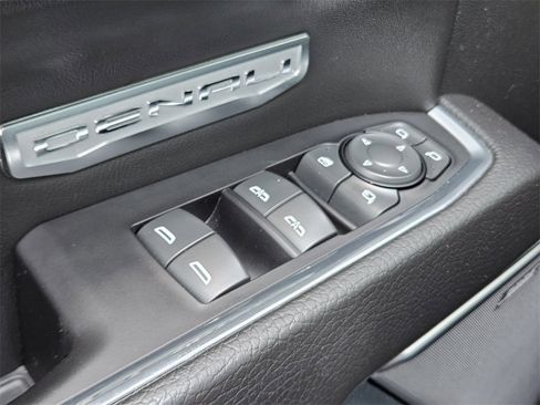 Used 2022 GMC Sierra 1500 Denali w/ Technology Package image 17