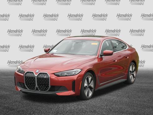 Used 2023 BMW i4 eDrive40 RWD image 5