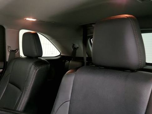 Used 2015 Toyota Highlander Limited Platinum FWD image 47