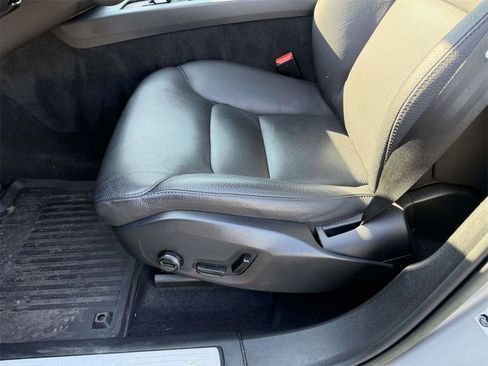 Used 2023 Volvo XC60 B5 Plus w/ Protection Package Premier image 17