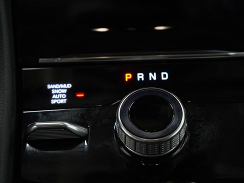 Used 2023 Jeep Grand Cherokee L Limited w/ Luxury Tech Group II image 22