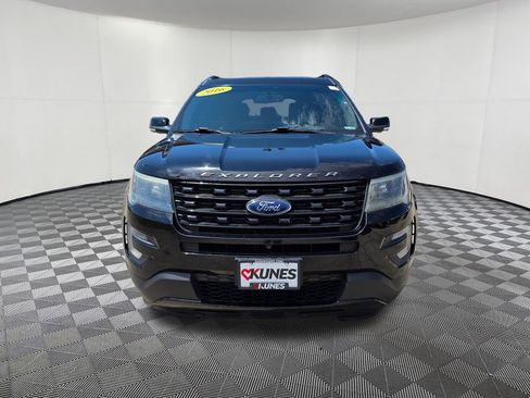 Used 2016 Ford Explorer Sport w/ Equipment Group 401A AWD/4WD image 2