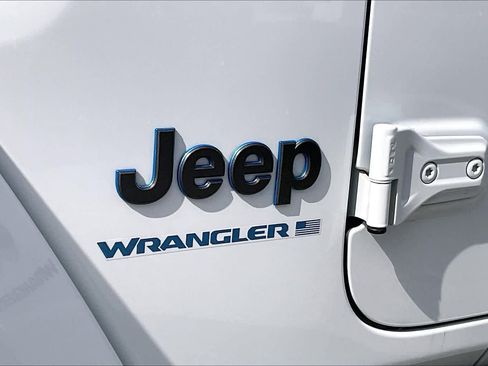Used 2023 Jeep Wrangler Unlimited Rubicon 4xe w/ Steel Bumper Group AWD/4WD image 27