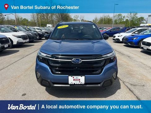 Used 2025 Subaru Forester Touring AWD/4WD image 8