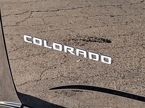 Used 2022 Chevrolet Colorado Z71 image 27