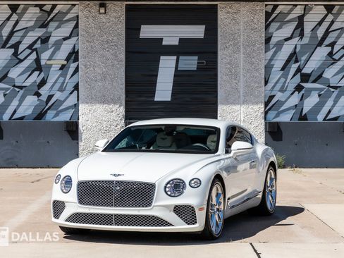 Used 2022 Bentley Continental GT image 5