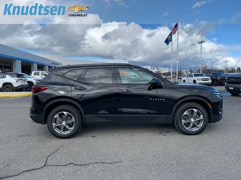 Certified 2024 Chevrolet Blazer LT w/ Convenience Package image 8