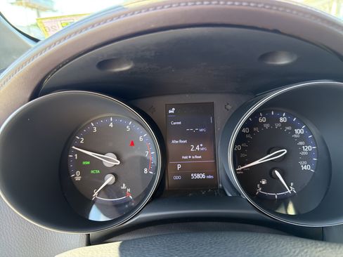 Used 2019 Toyota C-HR Limited image 14