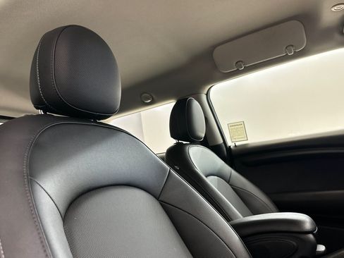 Used 2016 MINI Cooper 2-Door Hardtop FWD image 29