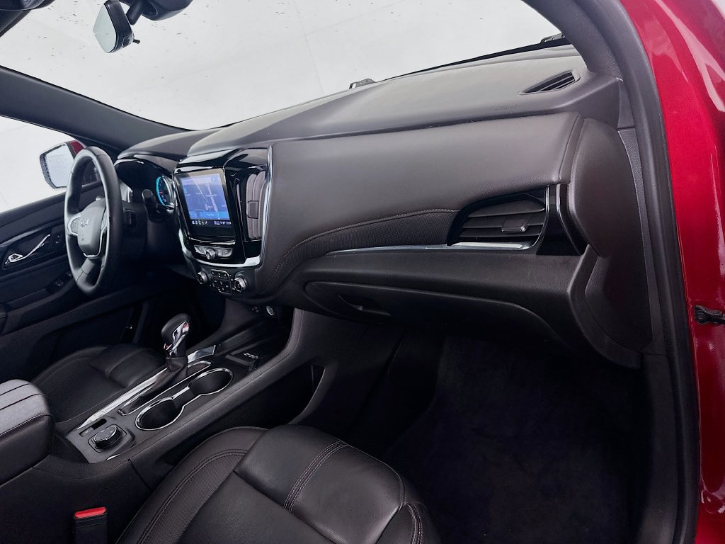 Used 2023 Chevrolet Traverse RS w/ LPO, Floor Liner Package AWD/4WD image 31