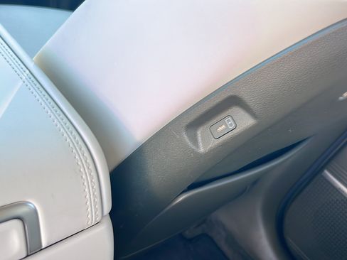 Certified 2025 Hyundai Santa Fe Calligraphy FWD image 12