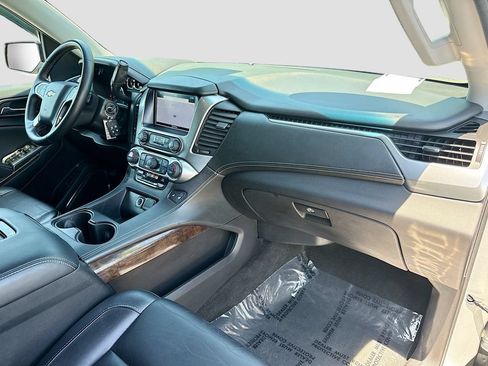 Used 2017 Chevrolet Suburban LT AWD/4WD image 34