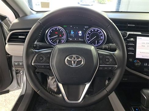 Used 2019 Toyota Camry XLE image 25