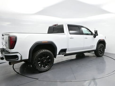 Used 2024 GMC Sierra 2500 AT4 w/ AT4 Premium Plus Package AWD/4WD image 7