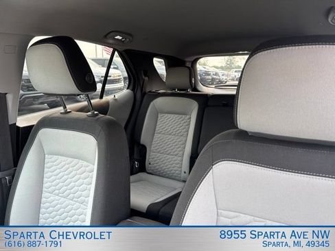 Used 2020 Chevrolet Equinox LT w/ Driver Convenience Package AWD/4WD image 15