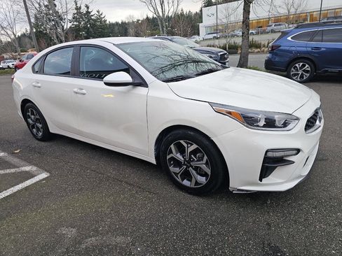 Used 2021 Kia Forte LXS image 6