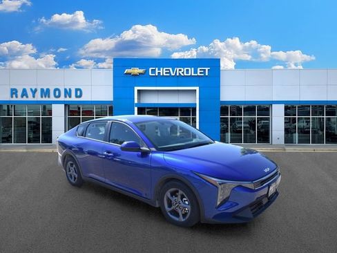 Used 2025 Kia K4 FWD image 1
