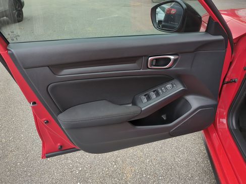 Used 2025 Honda Civic Sport image 16