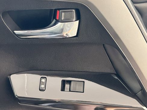 Used 2016 Toyota RAV4 SE image 32