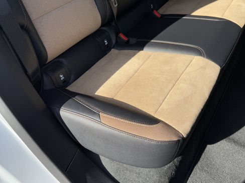 New 2026 Chevrolet Equinox ACTIV w/ Convenience Package III image 26