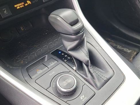 Certified 2019 Toyota RAV4 XLE image 13