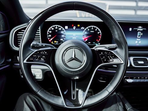 Used 2024 Mercedes-Benz Maybach GLS 600 4MATIC image 66