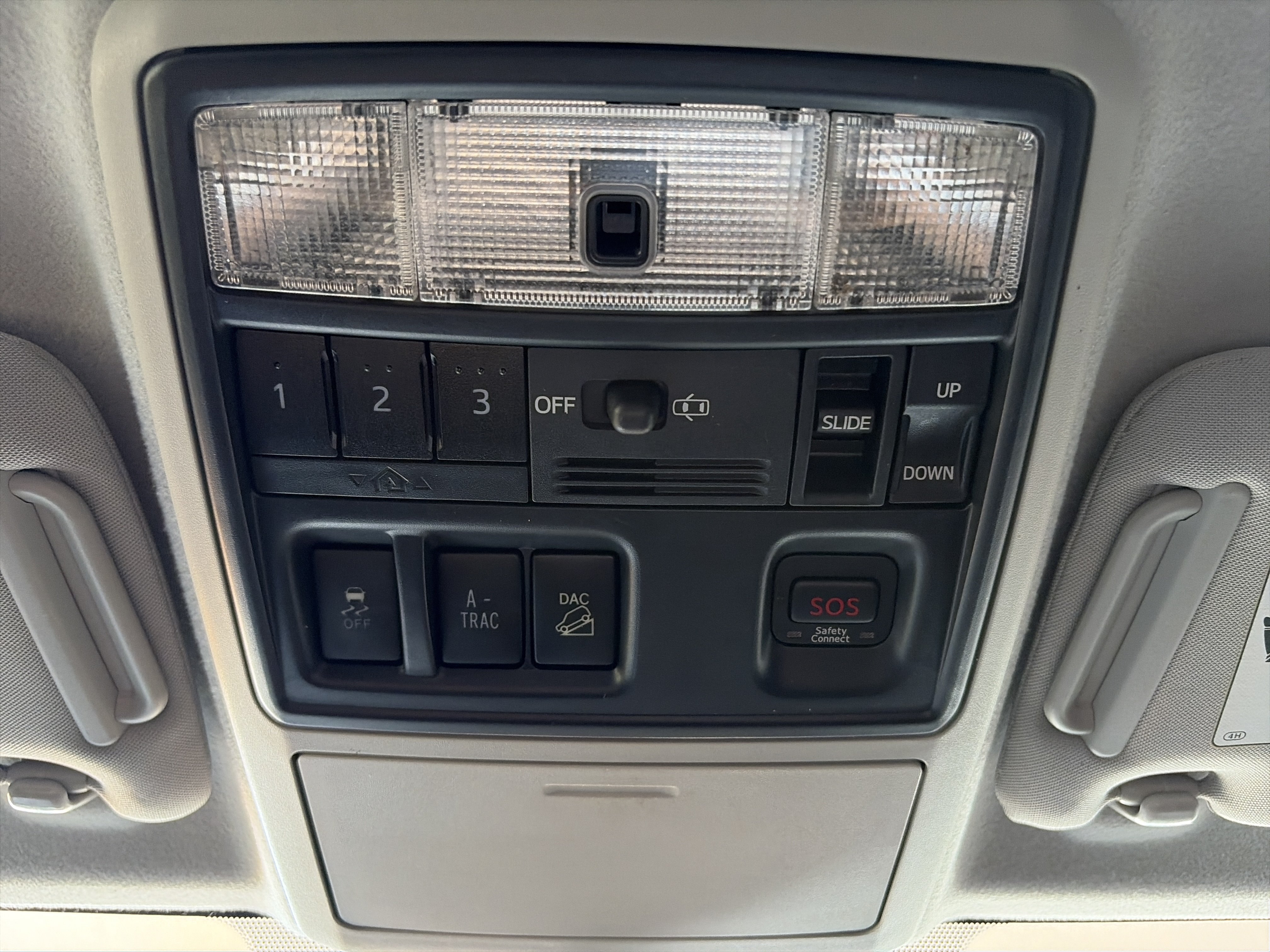 Used 2016 Toyota 4Runner Limited AWD/4WD image 26