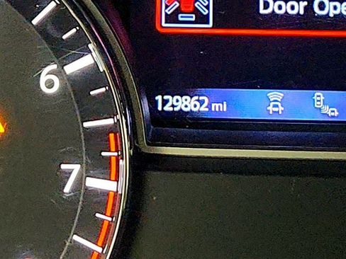 Used 2019 Nissan Pathfinder SV w/ SV All Weather Package AWD/4WD image 15