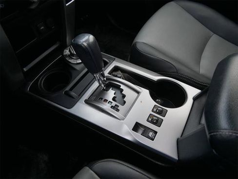 Certified 2020 Toyota 4Runner SR5 Premium image 18