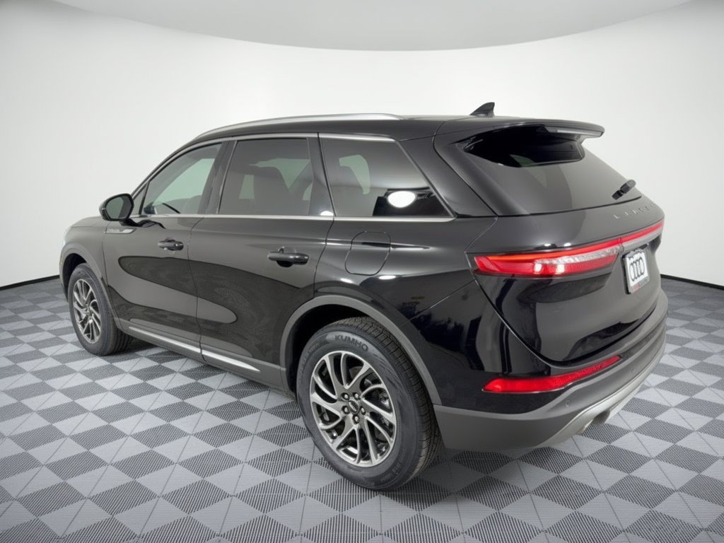 Used 2022 Lincoln Corsair AWD w/ Equipment Group 101A image 3