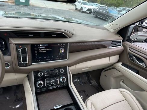 Used 2023 GMC Yukon XL Denali w/ LPO, Floor Liner Package image 22