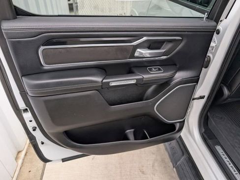 Used 2022 RAM 1500 Laramie AWD/4WD image 19