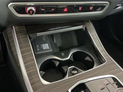 Used 2026 BMW X7 xDrive40i w/ M Sport Package image 16