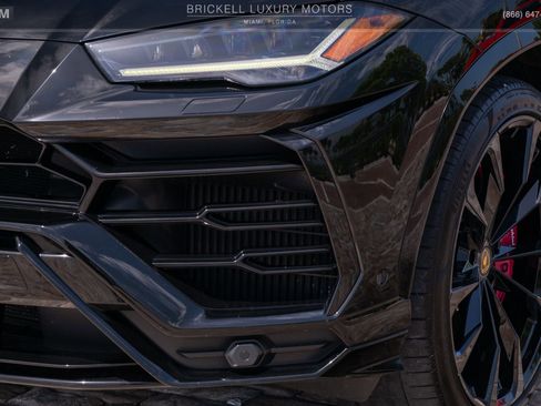 Used 2022 Lamborghini Urus AWD/4WD image 61