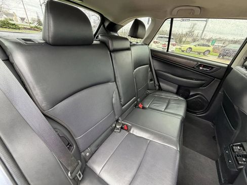 Used 2016 Subaru Outback 2.5i Limited AWD/4WD image 17