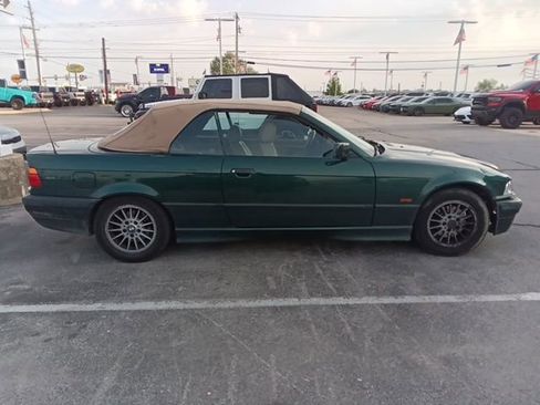 Used 1999 BMW 323i Convertible image 6