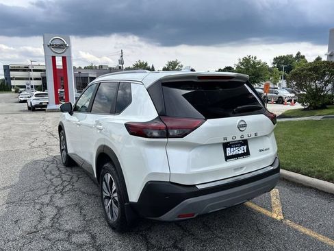Certified 2023 Nissan Rogue SV w/ SV Premium B Package AWD/4WD image 6