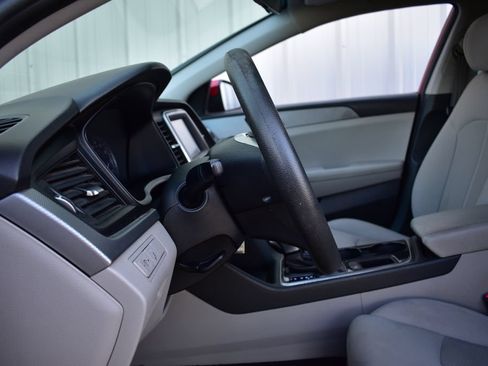 Used 2018 Hyundai Sonata SE FWD image 32