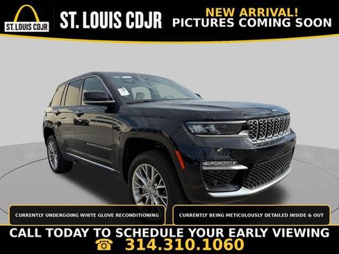Used 2023 Jeep Grand Cherokee Summit AWD/4WD image 1